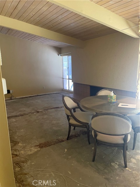 2605 N Kitty Hawk DR