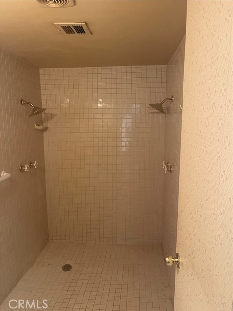 2605 N Kitty Hawk DR