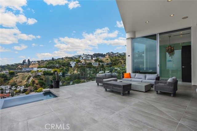 1609 Viewmont DR