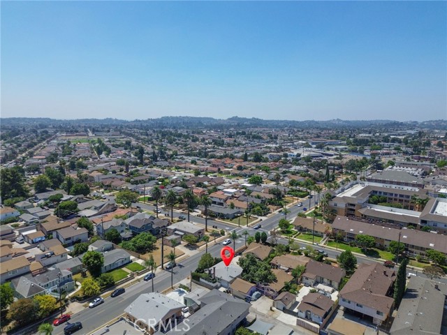 513 W Commonwealth AVE