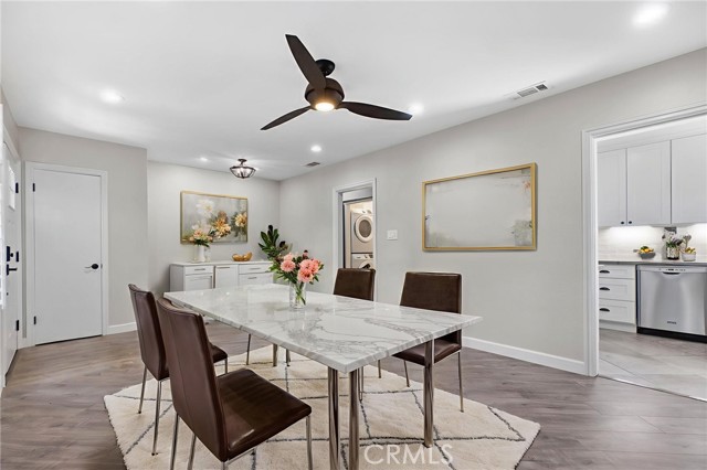 513 W Commonwealth AVE