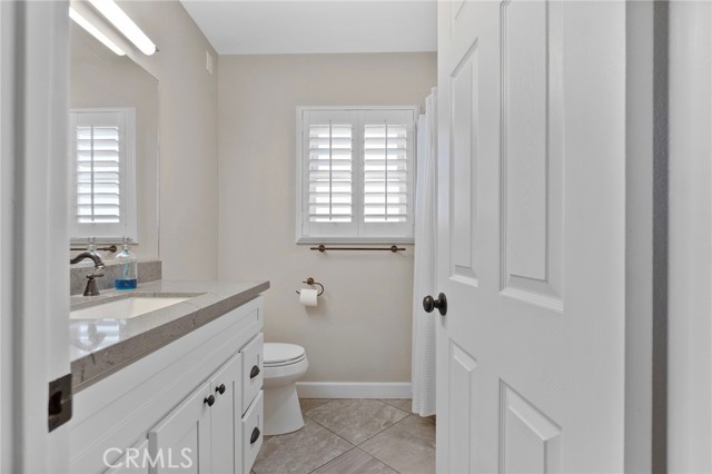 513 W Commonwealth AVE