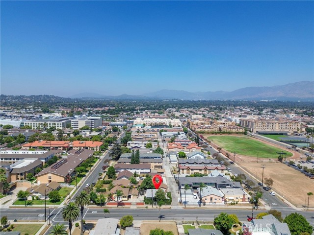 513 W Commonwealth AVE