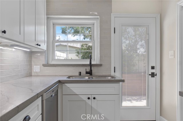 513 W Commonwealth AVE