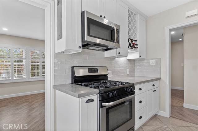 513 W Commonwealth AVE