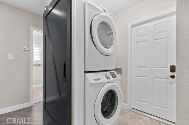 513 W Commonwealth AVE