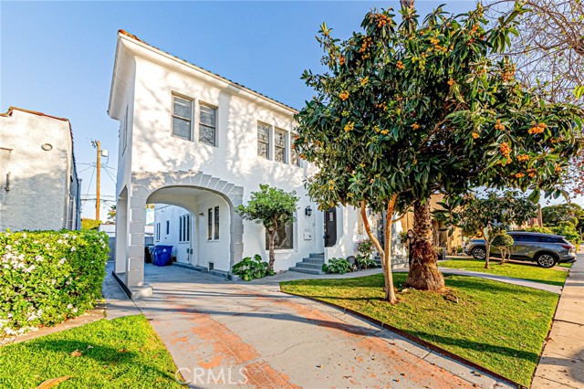 1226 Meadowbrook
