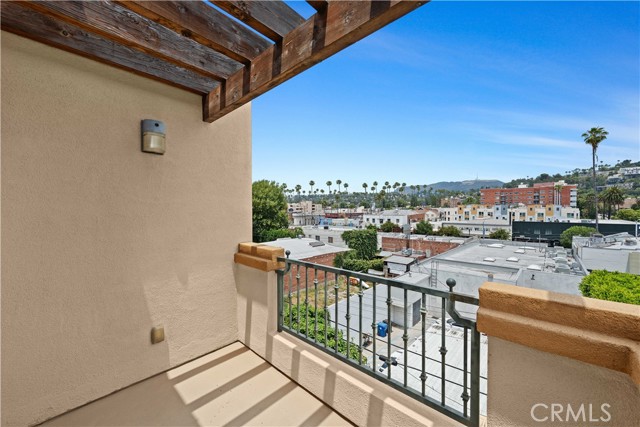 5633 Carlton WAY Unit: 503