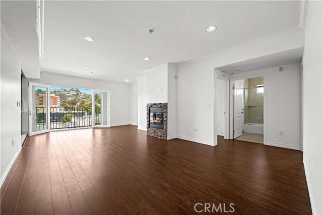 5633 Carlton WAY Unit: 503