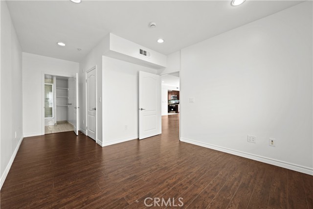 5633 Carlton WAY Unit: 503