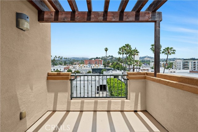 5633 Carlton WAY Unit: 503