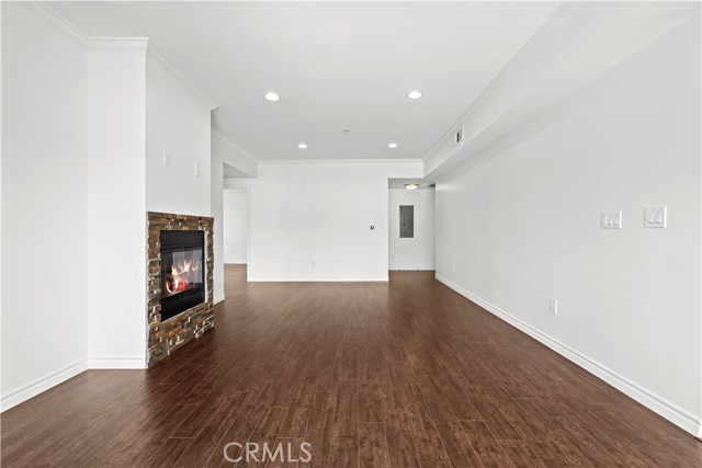 5633 Carlton WAY Unit: 503