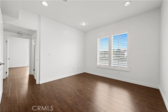 5633 Carlton WAY Unit: 503