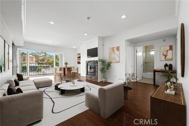 5633 Carlton WAY Unit: 503