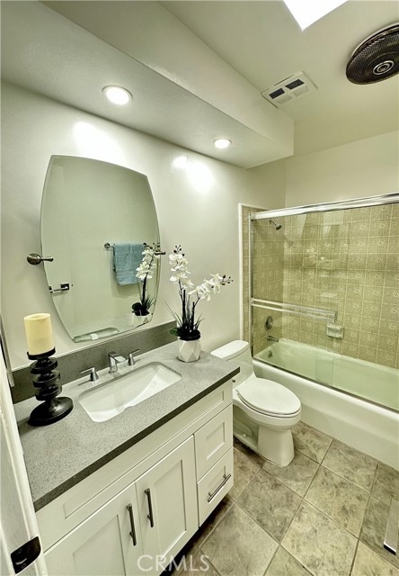 937 19th ST Unit: 5