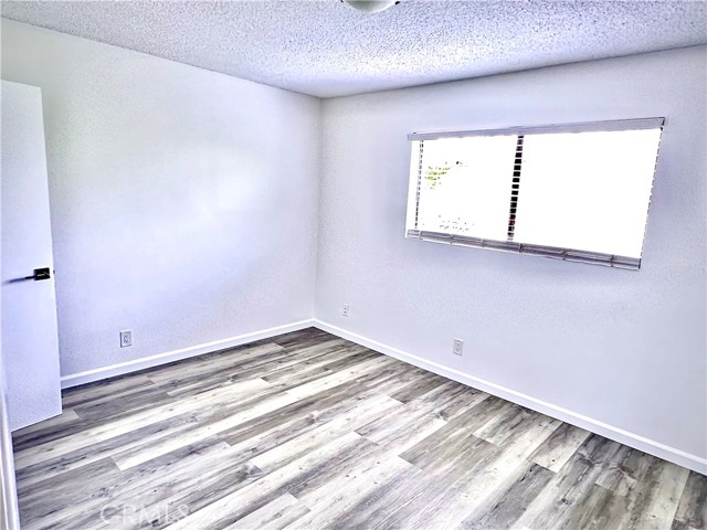 937 19th ST Unit: 5