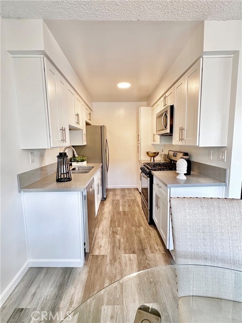 937 19th ST Unit: 5