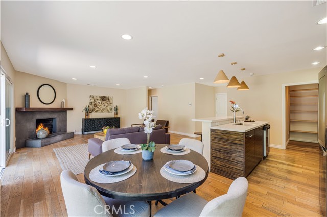 5112 Topanga Canyon BLVD
