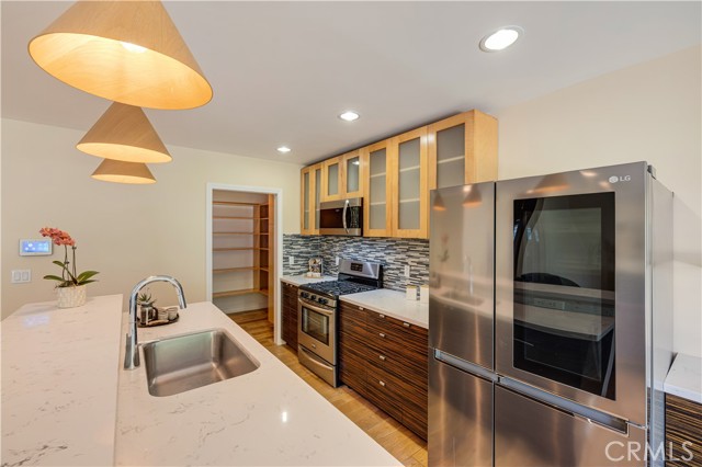 5112 Topanga Canyon BLVD