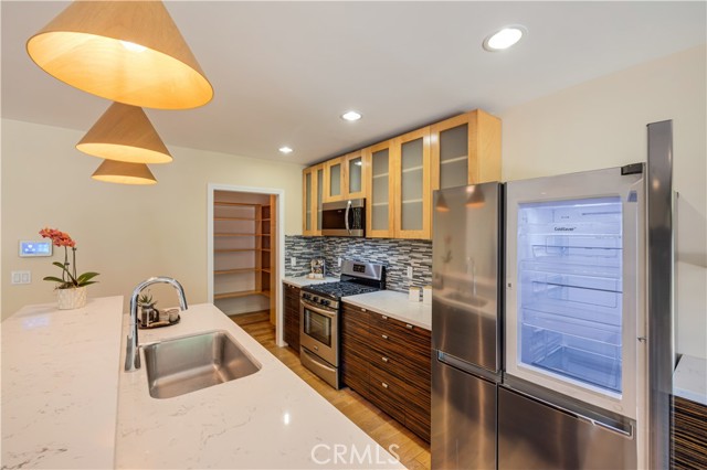 5112 Topanga Canyon BLVD