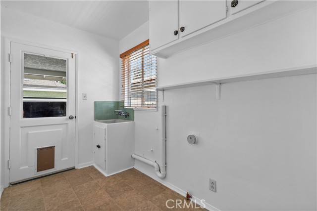 7039 Quartz AVE