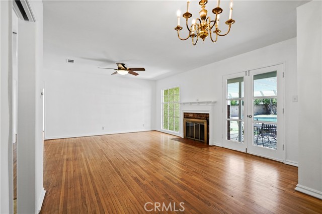 7039 Quartz AVE