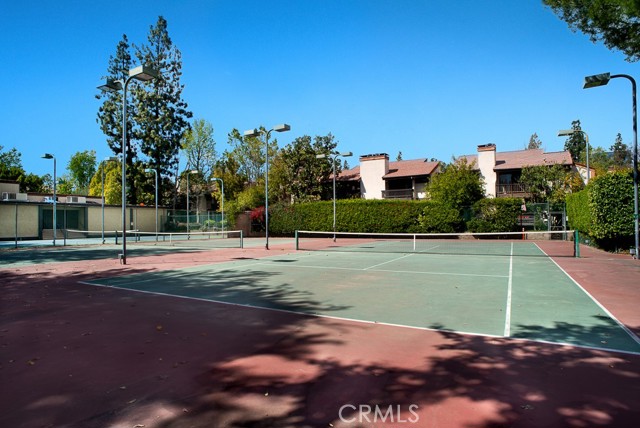 5711 Owensmouth AVE Unit: 125