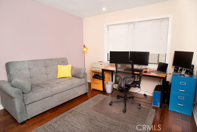 5711 Owensmouth AVE Unit: 125