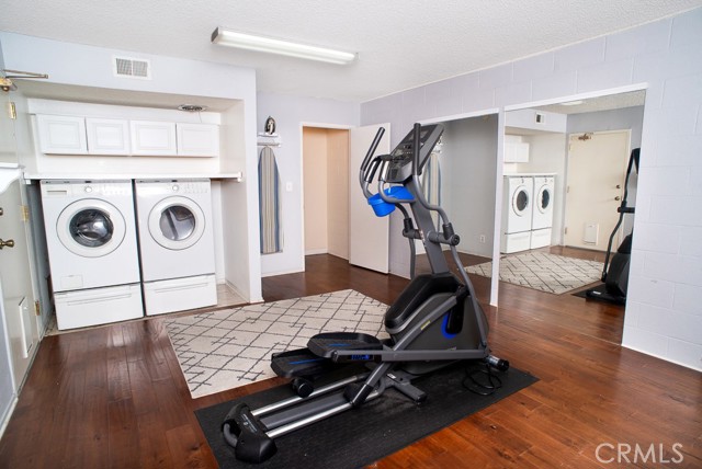 5711 Owensmouth AVE Unit: 125