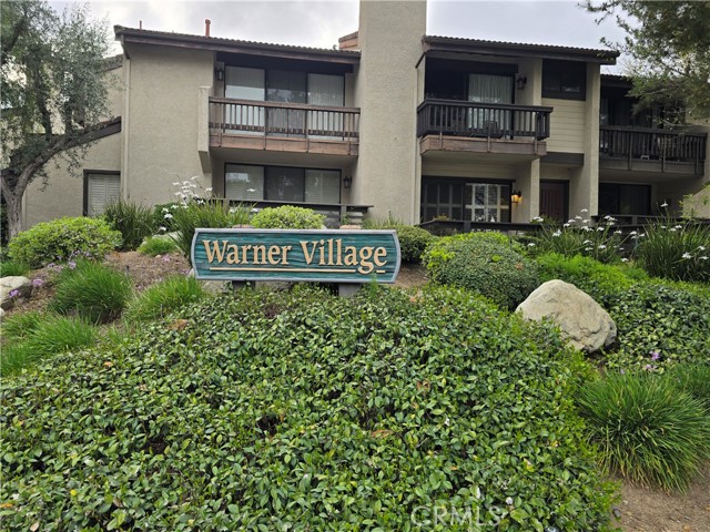 5711 Owensmouth AVE Unit: 125