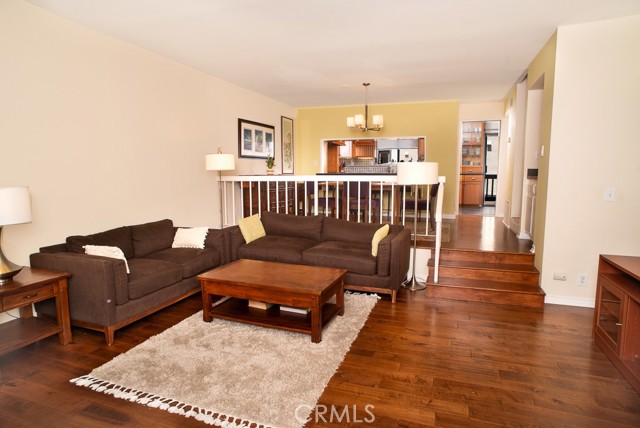 5711 Owensmouth AVE Unit: 125