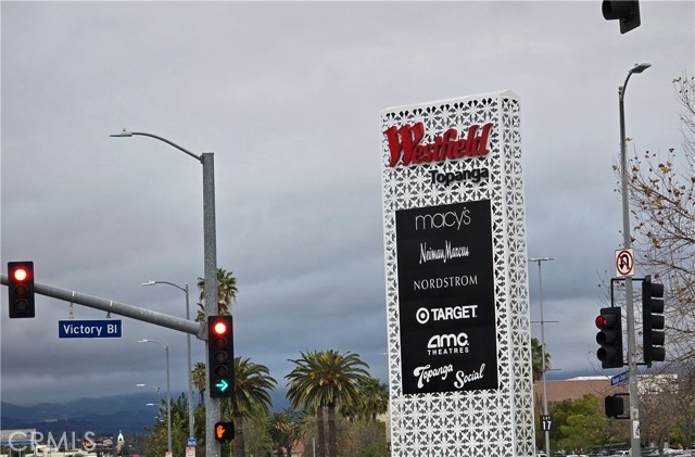 5711 Owensmouth AVE Unit: 125