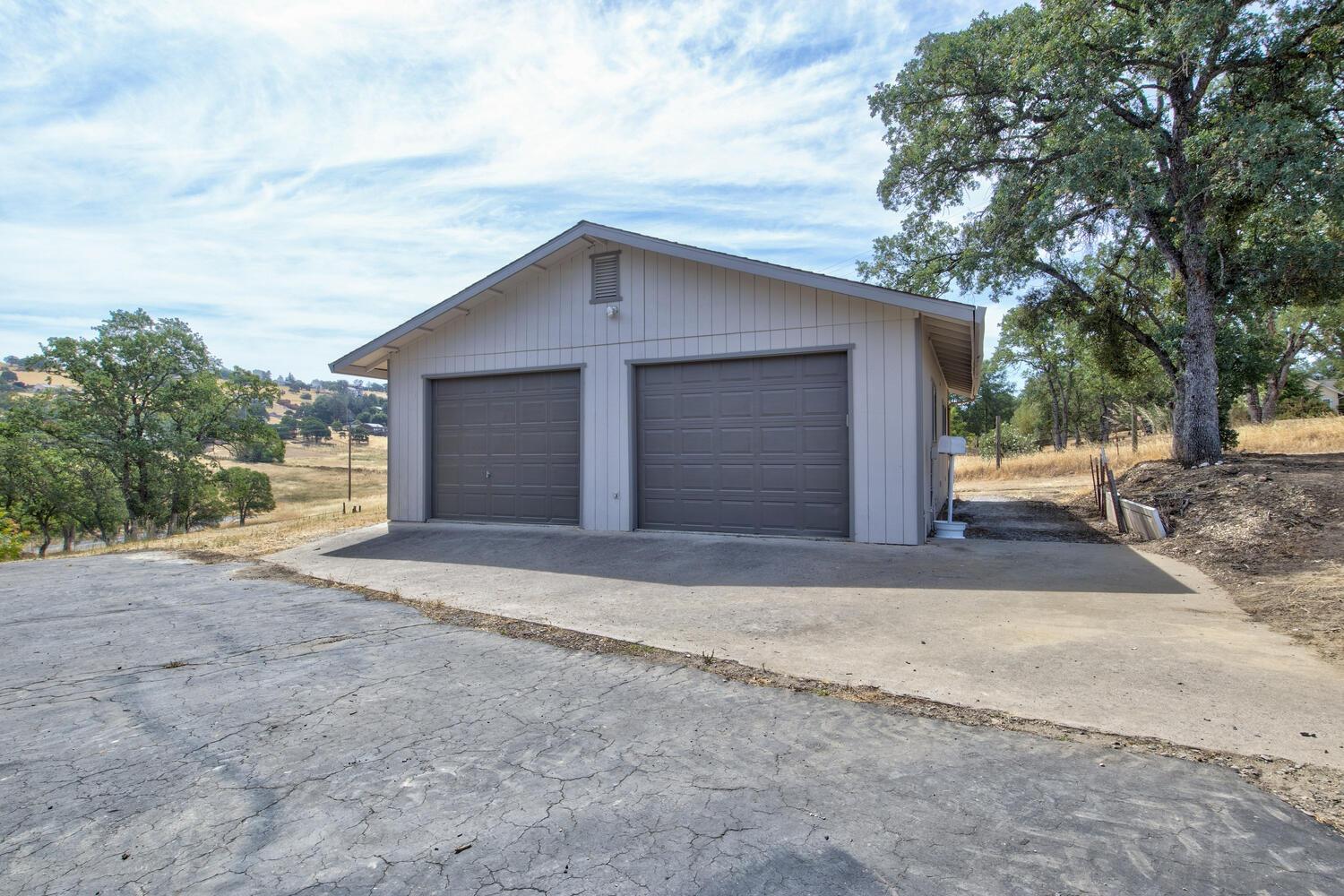 3226 Little John Road