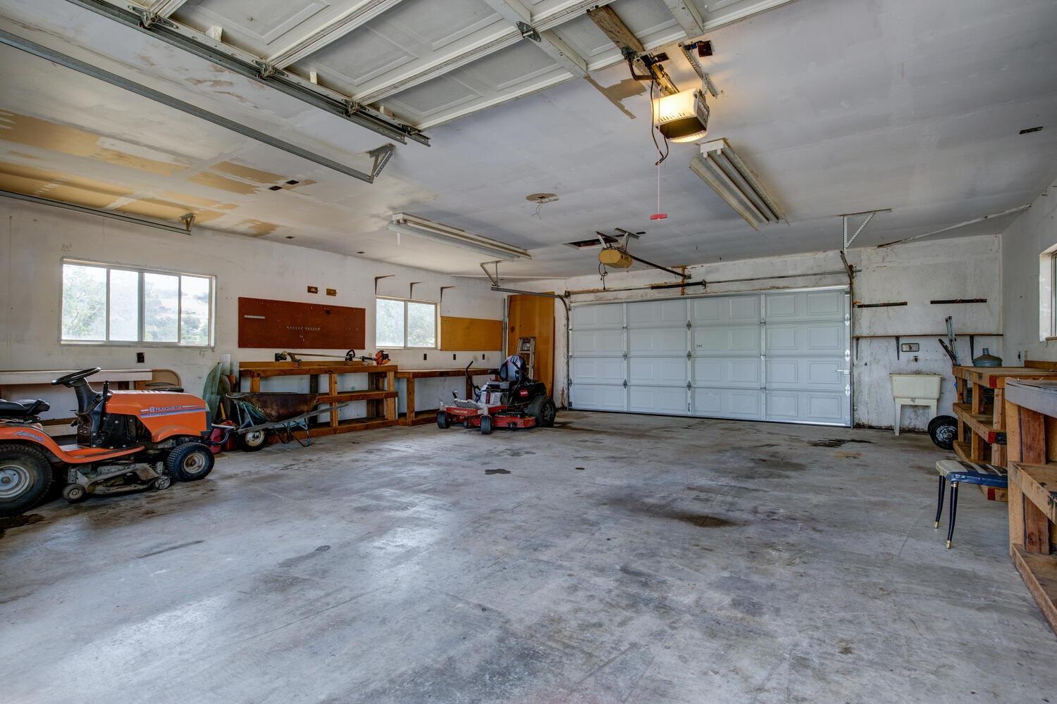 3226 Little John Road