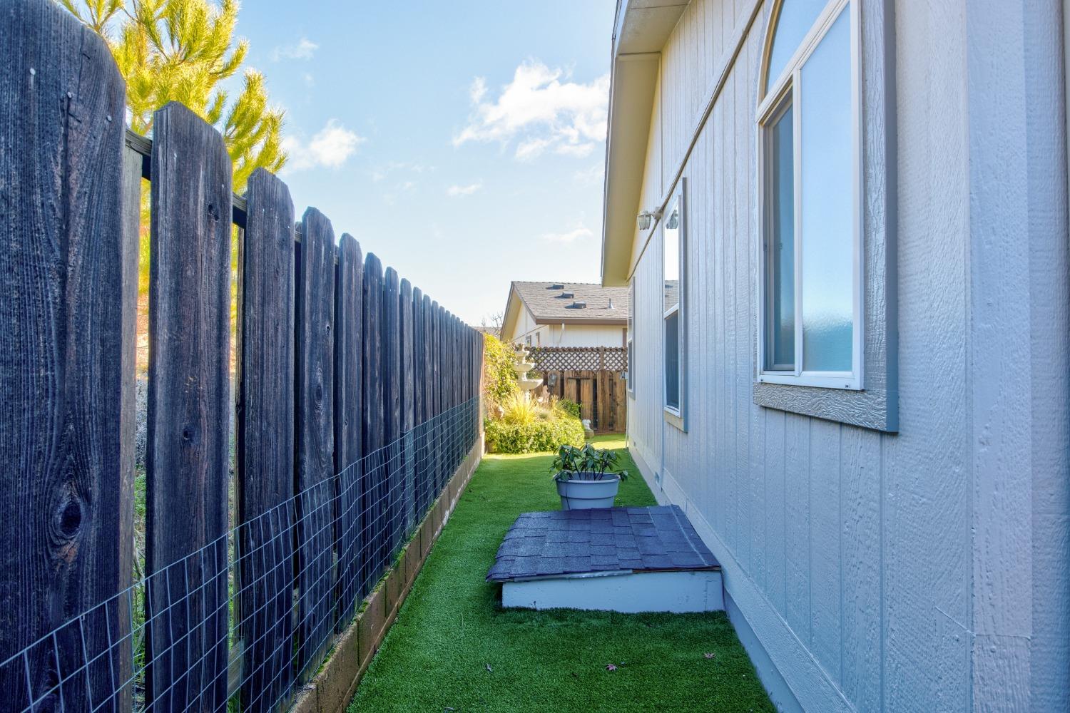 12720 Robinia Circle