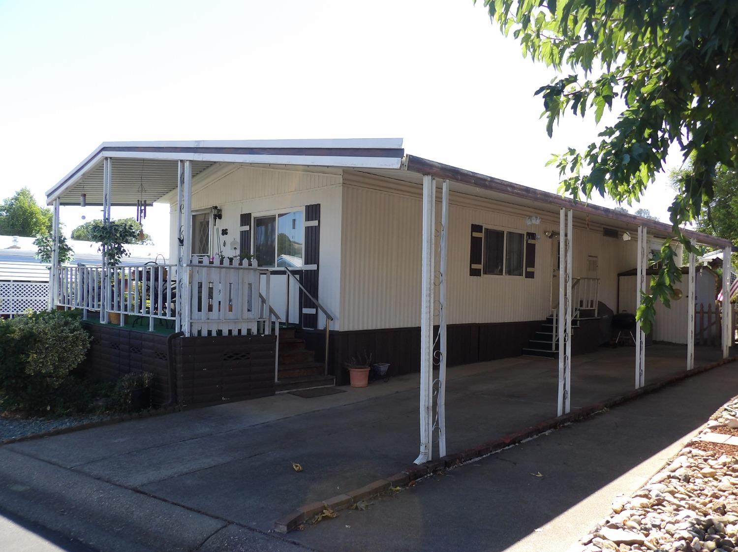 1330 Calaveritas #86 Road