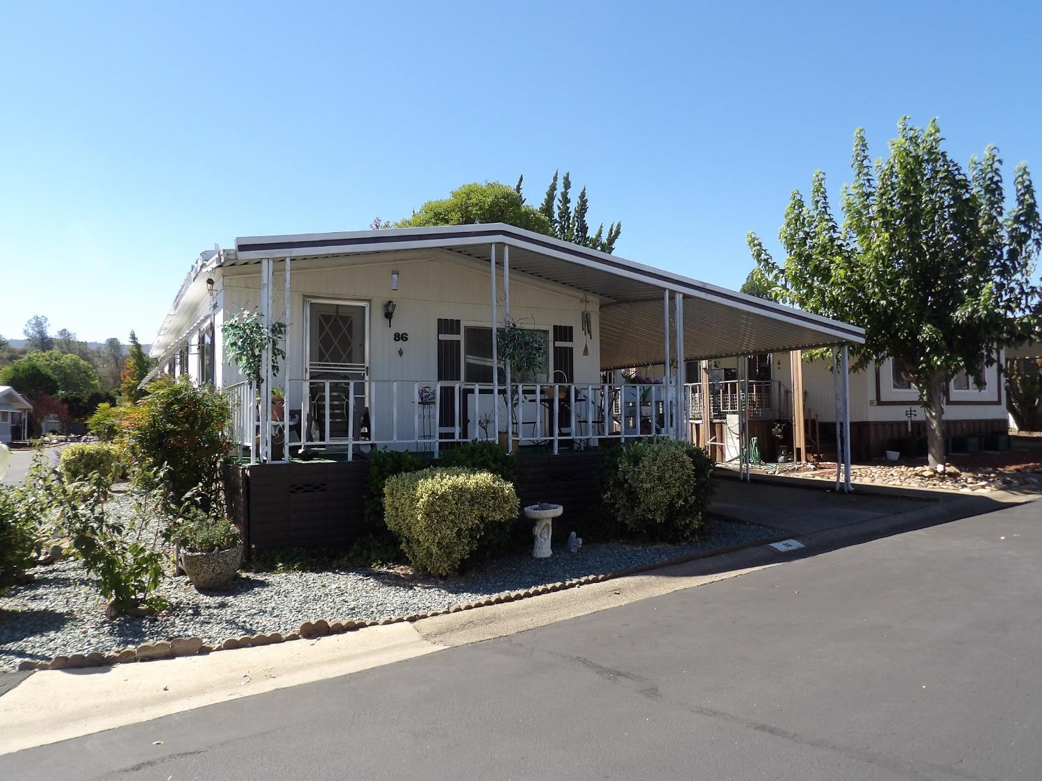 1330 Calaveritas #86 Road