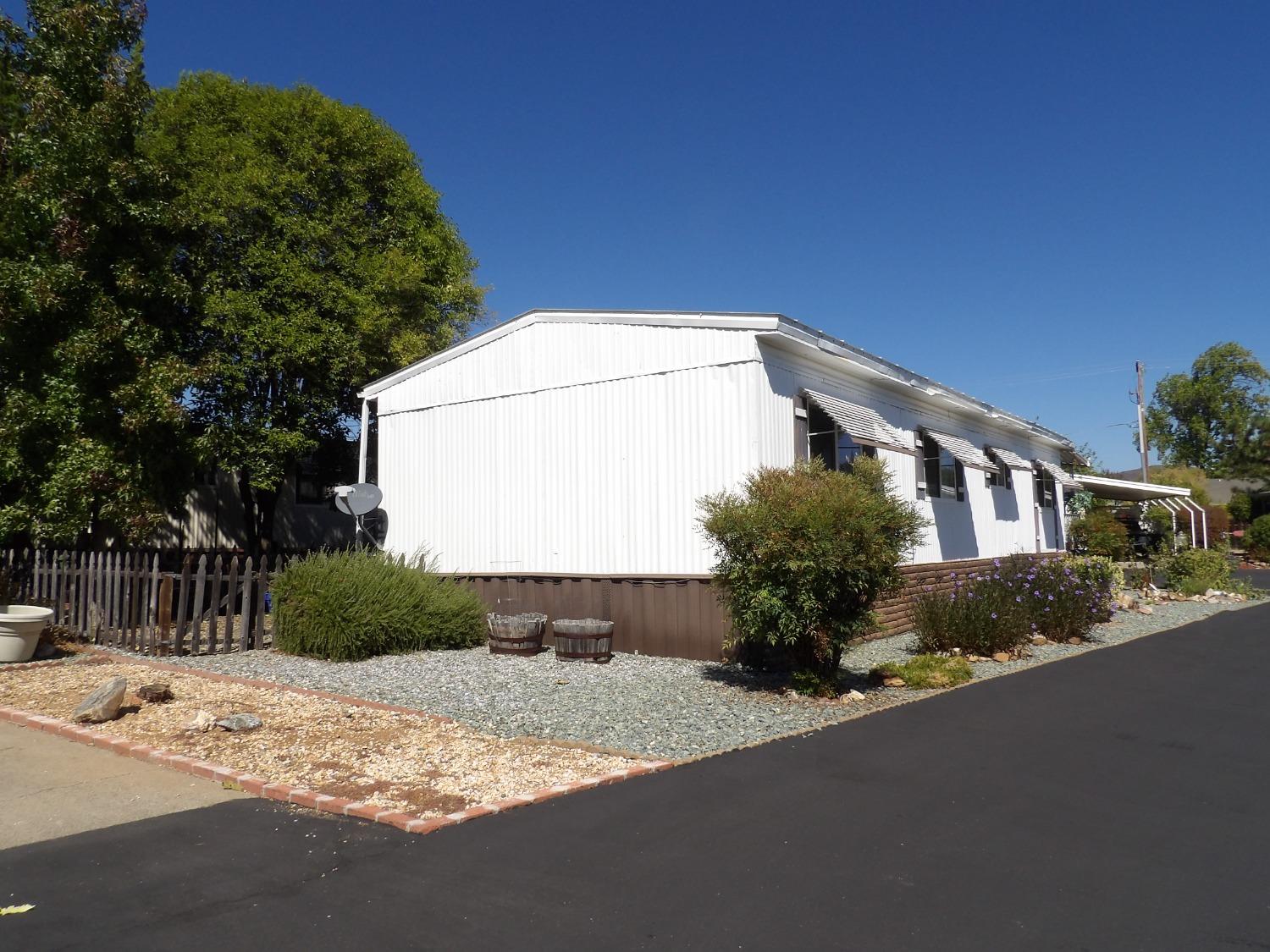 1330 Calaveritas #86 Road