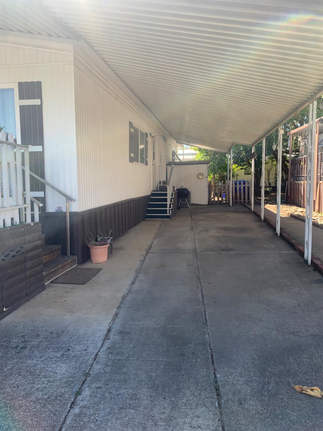 1330 Calaveritas #86 Road