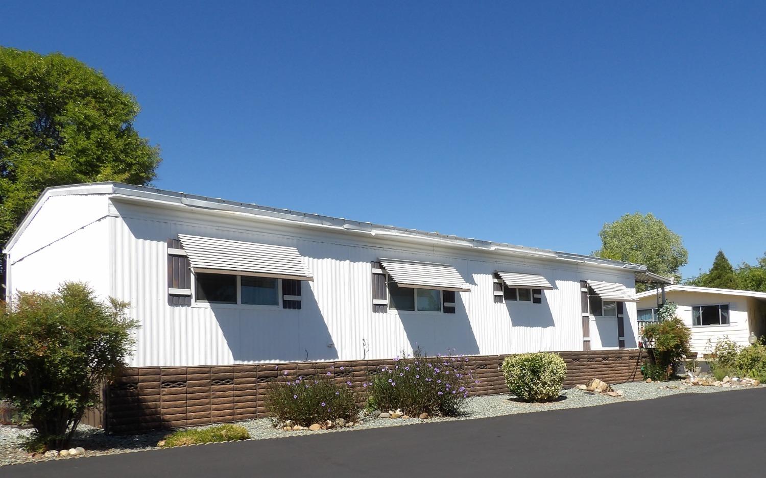 1330 Calaveritas #86 Road