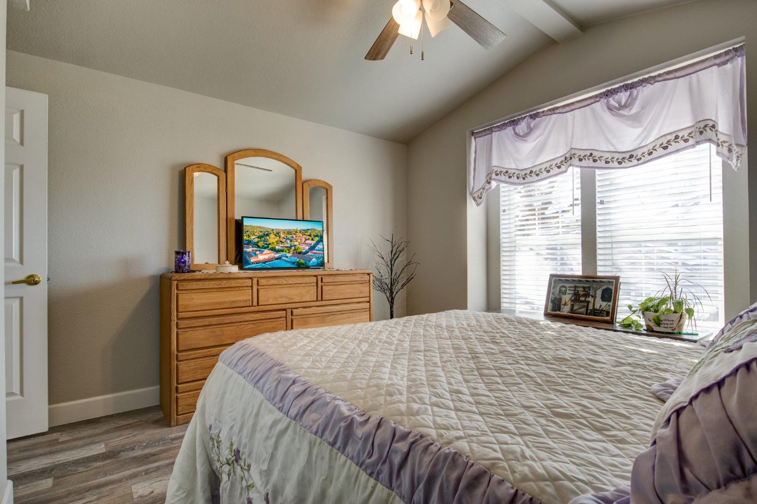 12720 Robinia Circle 32