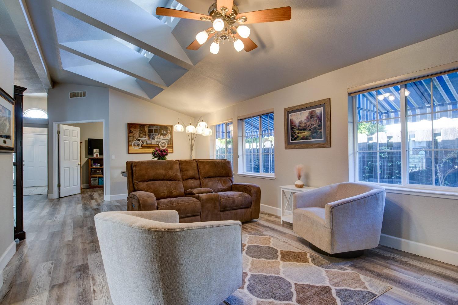 12720 Robinia Circle 32
