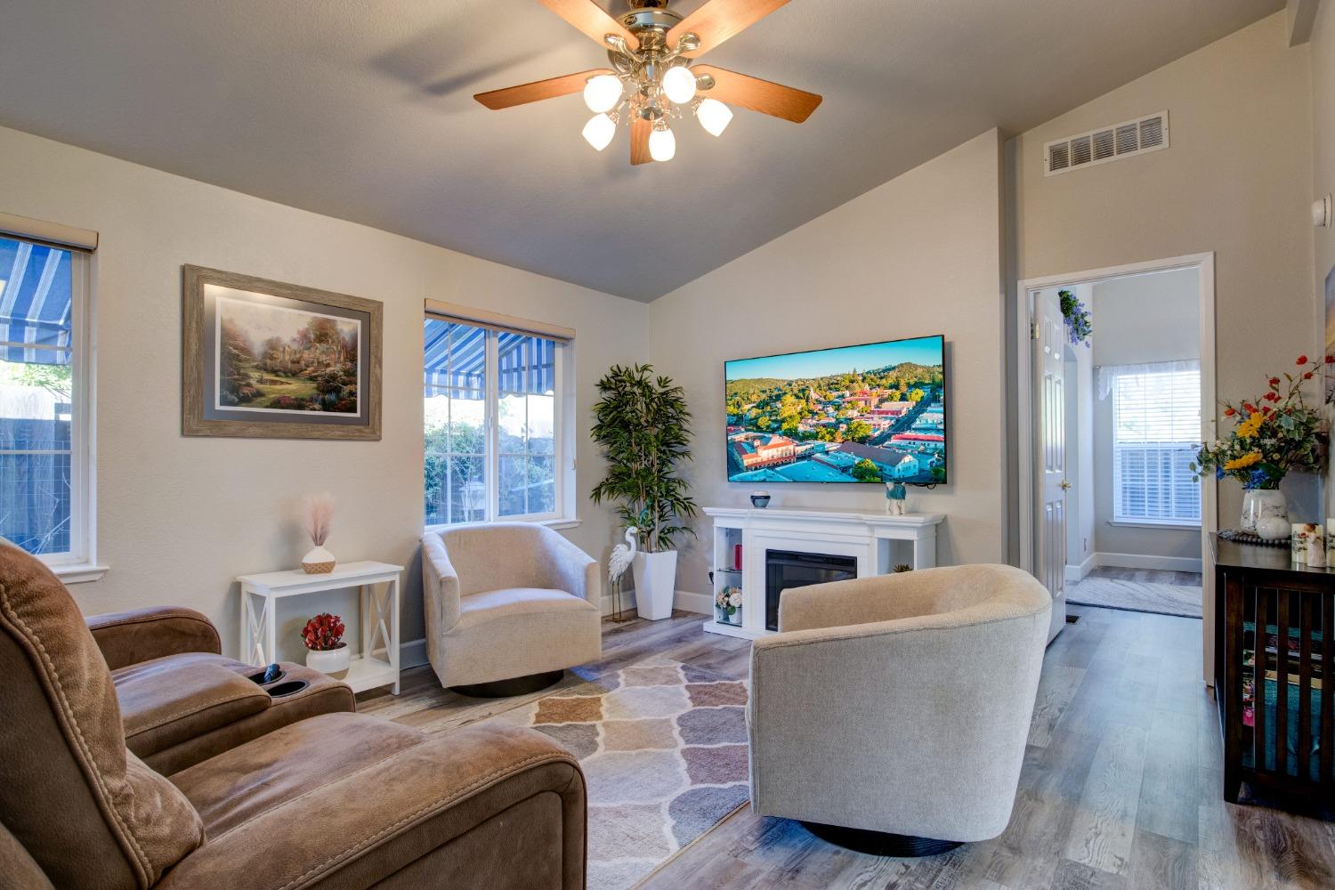 12720 Robinia Circle 32