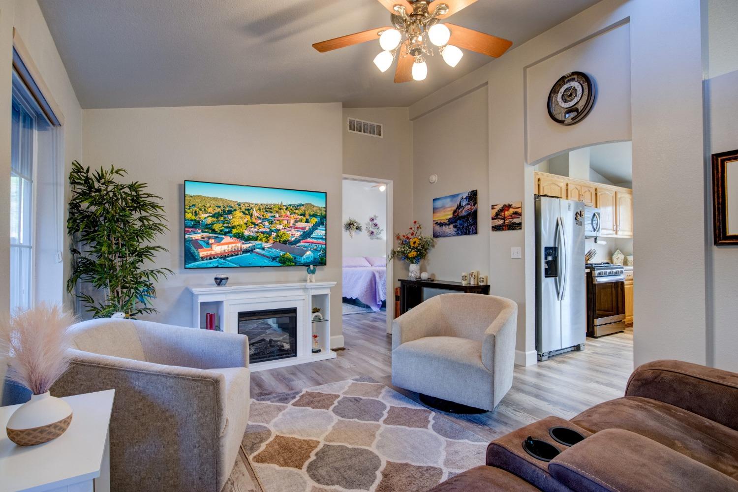 12720 Robinia Circle 32