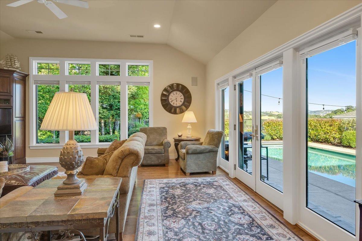 10 Grandview Court 25