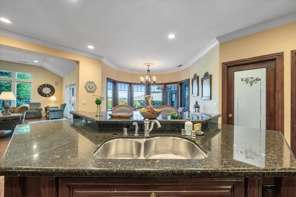 10 Grandview Court 25