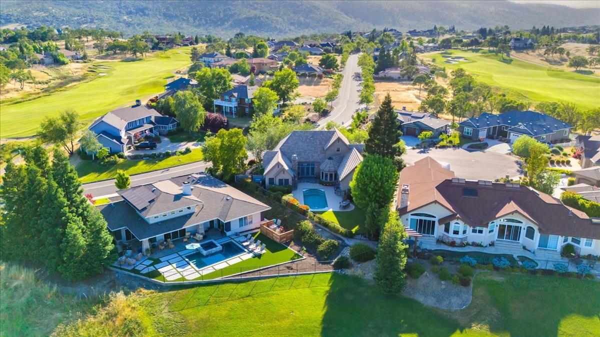 10 Grandview Court 25