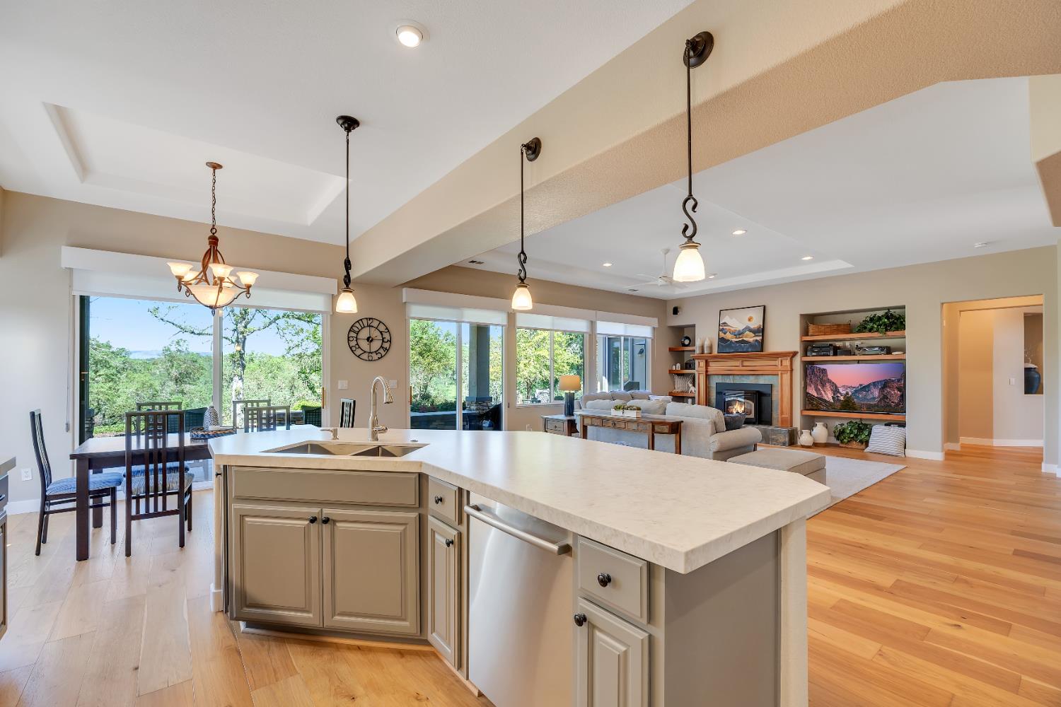16 Rock Ridge Court