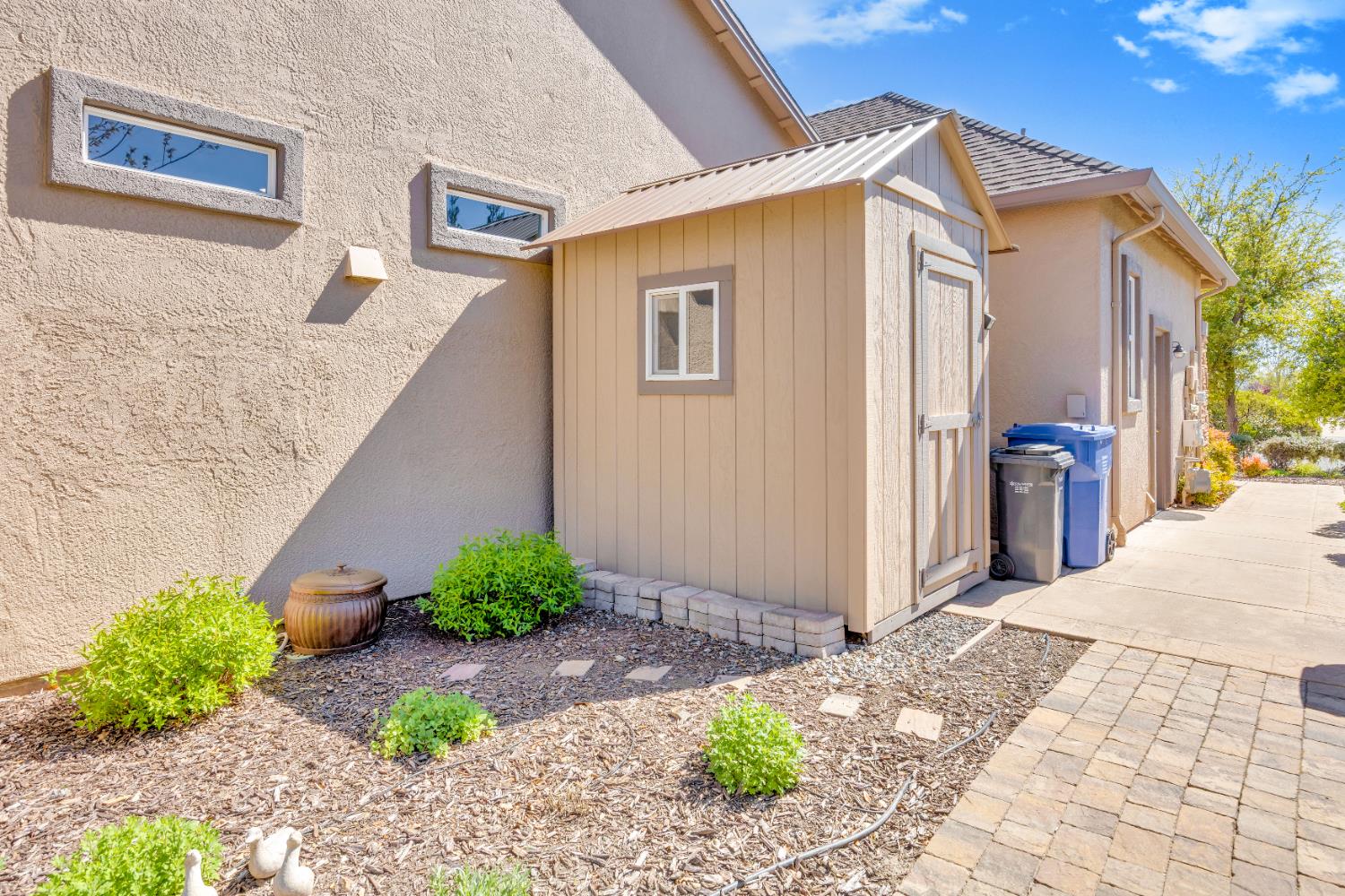16 Rock Ridge Court