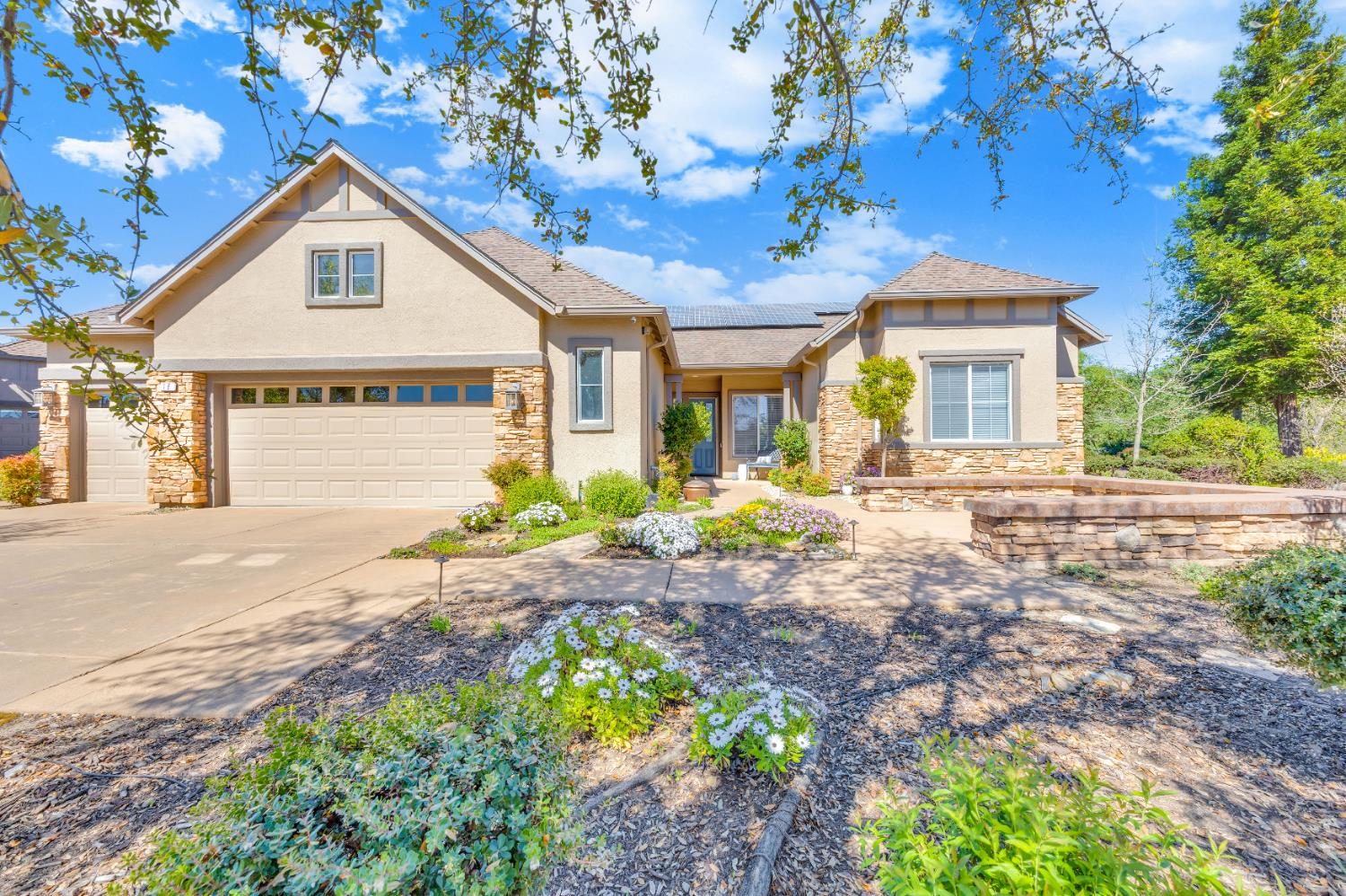 16 Rock Ridge Court